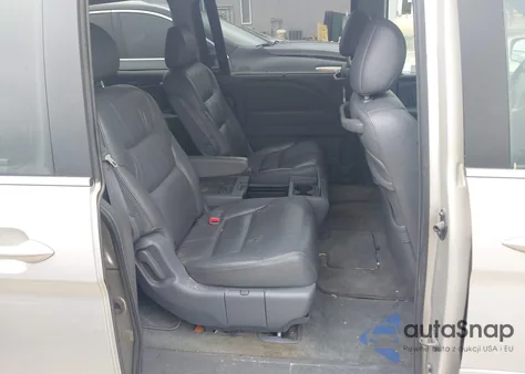 2006 Honda Odyssey Touring z USA, uszkodzony, nr VIN 5FNRL38876B101136